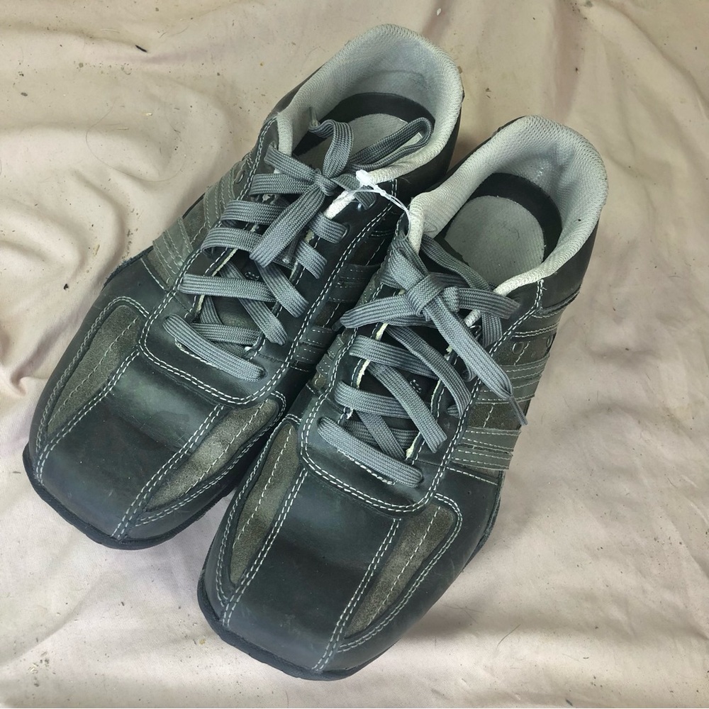 NWOT Men's Leather Skechers Casual Lace-Up Sneakers in Gray Size 7